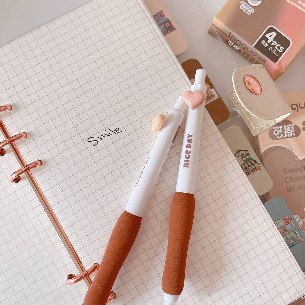0.5mm pens, 4 pens in one packet