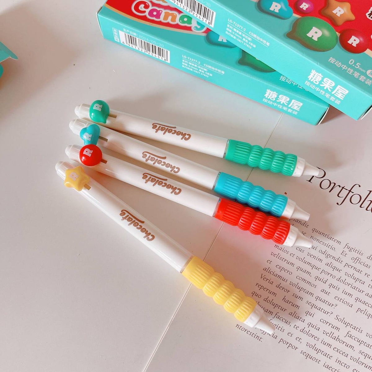 0.5mm pens, 4 pens in one packet